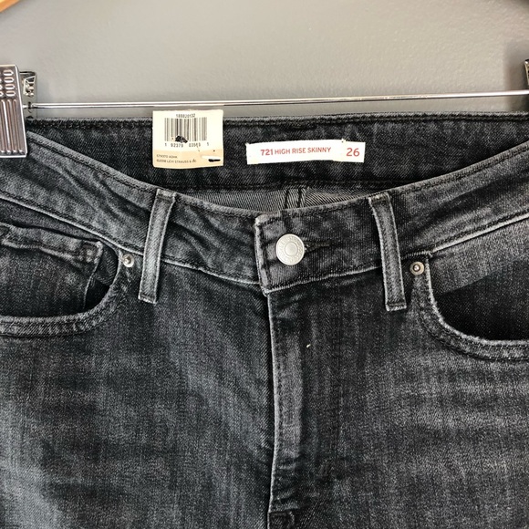 Levi’s 721 High Rise Black Distressed Skinny Jeans - Picture 4 of 10